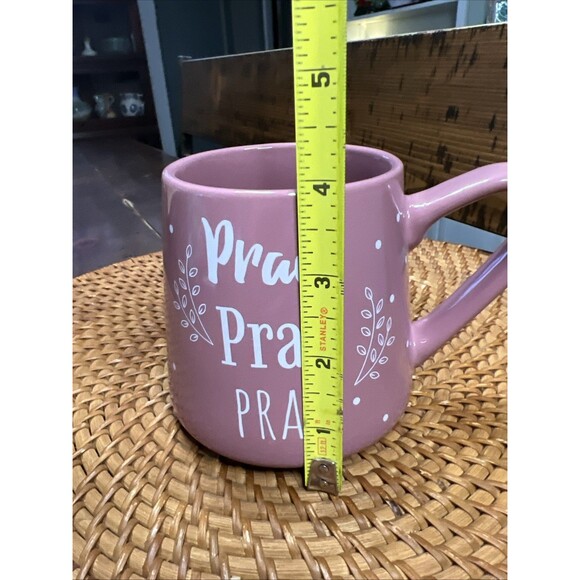 THYME & TABLE™️~ MAUVE STONEWARE "PRAY PRAY PRAY" MUG ~ 14 Oz. - Picture 5 of 6